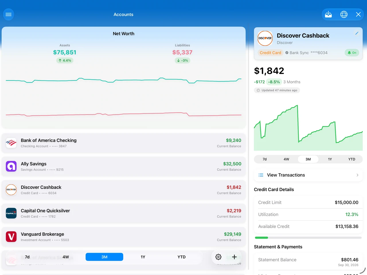 Summa on iPad: accounts beside the detail pane